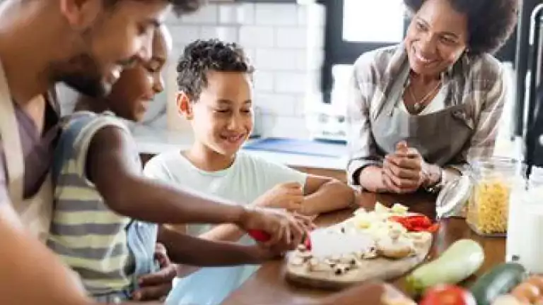 General. Happy family in the kitchen.jpg